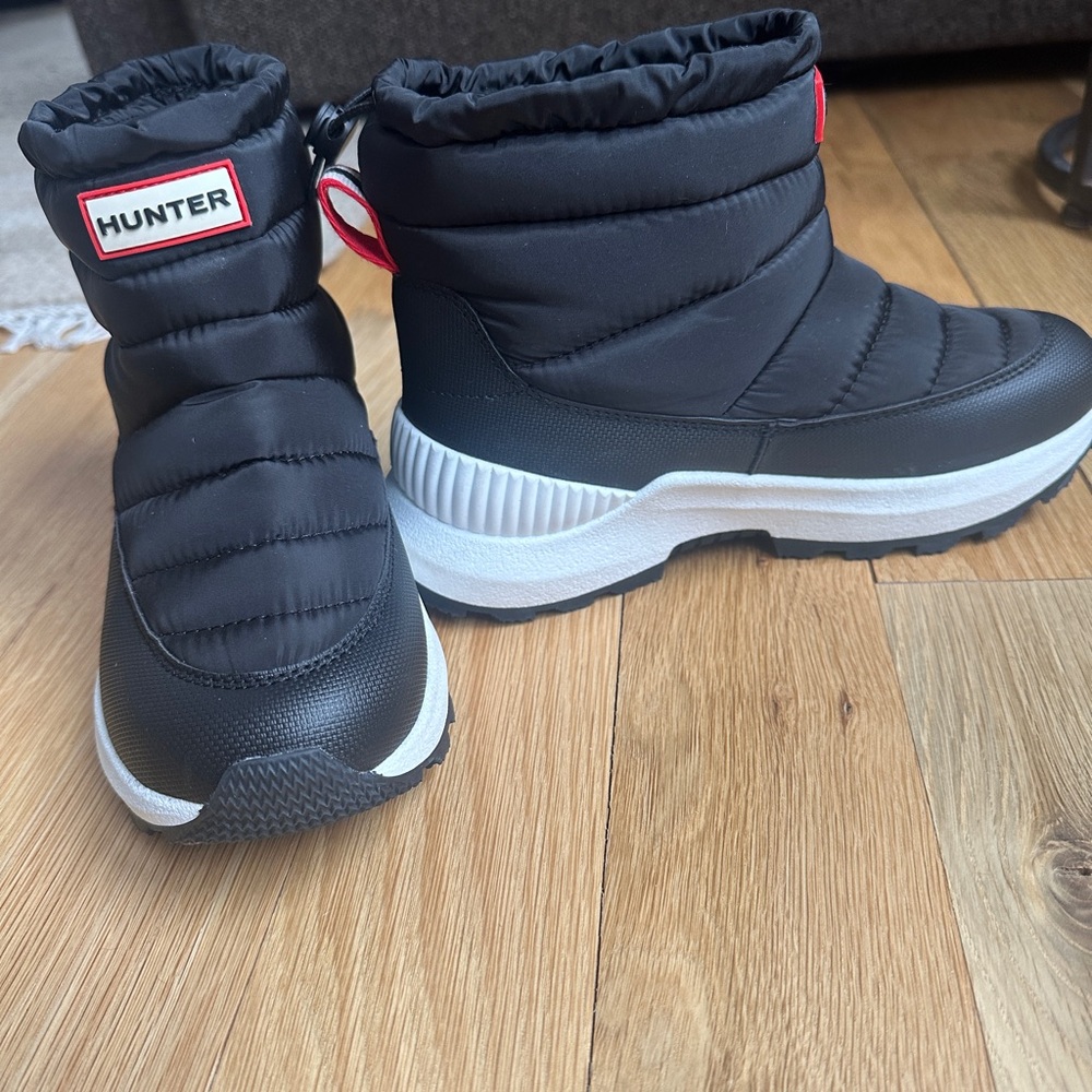 Hunter Kids Black Snow Boots - Picture 5 of 5
